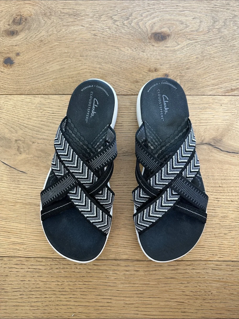 Clarks Women's Black and White Chevron Crossband Sandals 6.5
